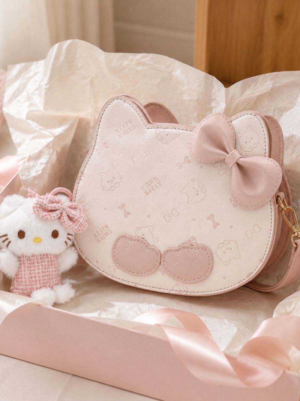 Cow & Kitty Light Pink Cat-Shaped Crossbody Bag with Bow Accent